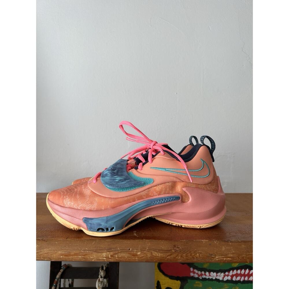 Nike Zoom Freak 3 Men's Size 5 Womens 6.5 Basketball Crimson Bliss DA0694-600